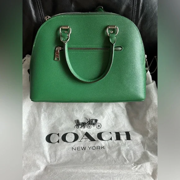 Coach, leather - Picture 2 of 6